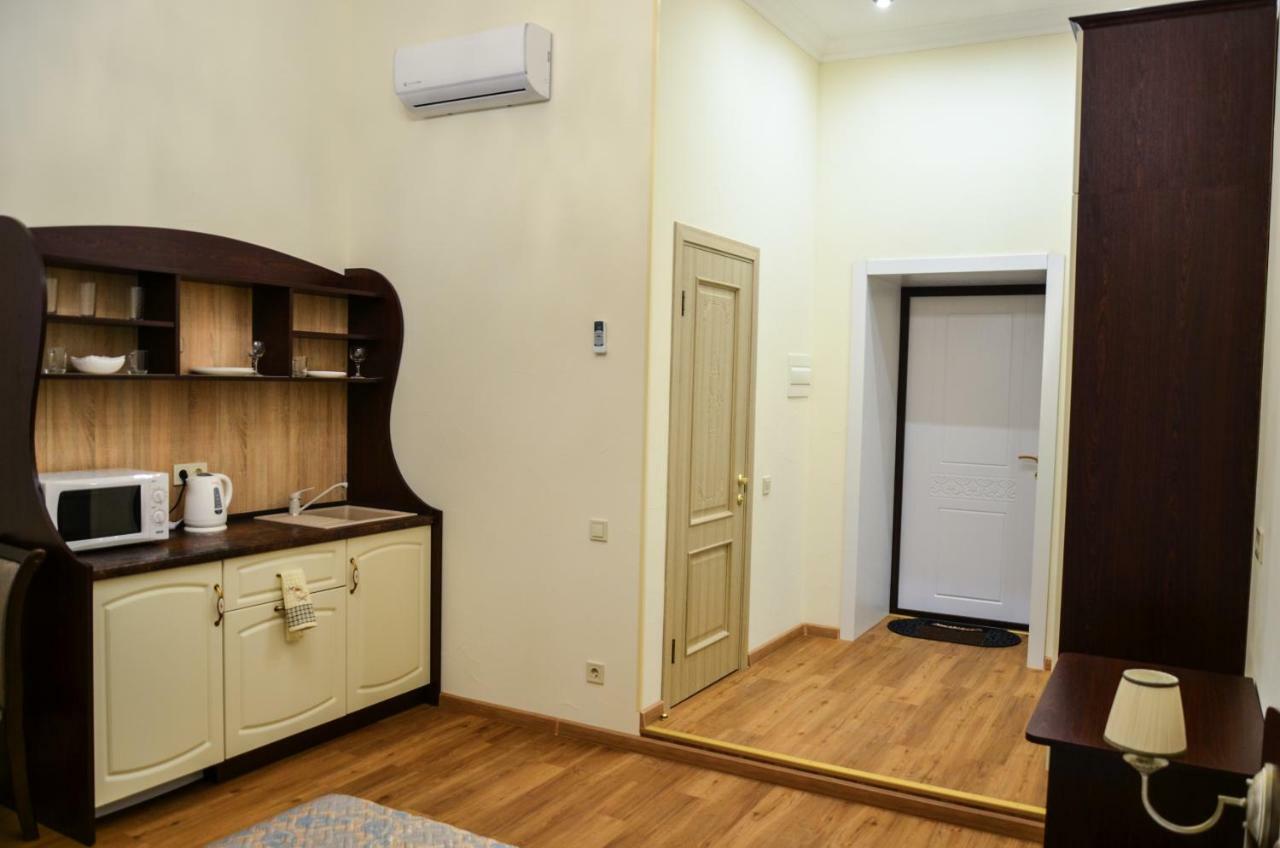 Apartment Nr. 8 Odessa Buitenkant foto
