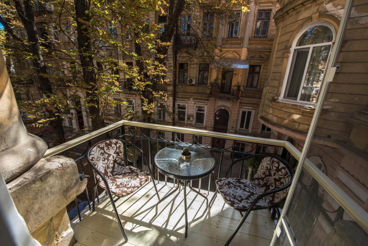 Apartment Nr. 8 Odessa Buitenkant foto